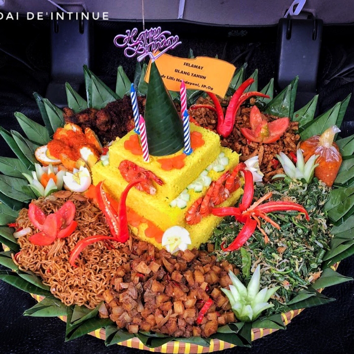 Tumpeng Sedang