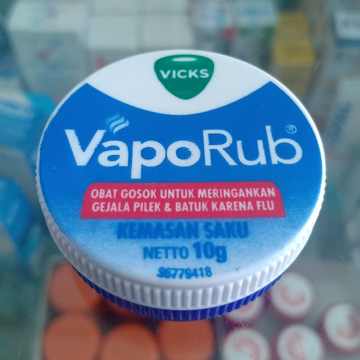 VICKS VAPORRUB 3