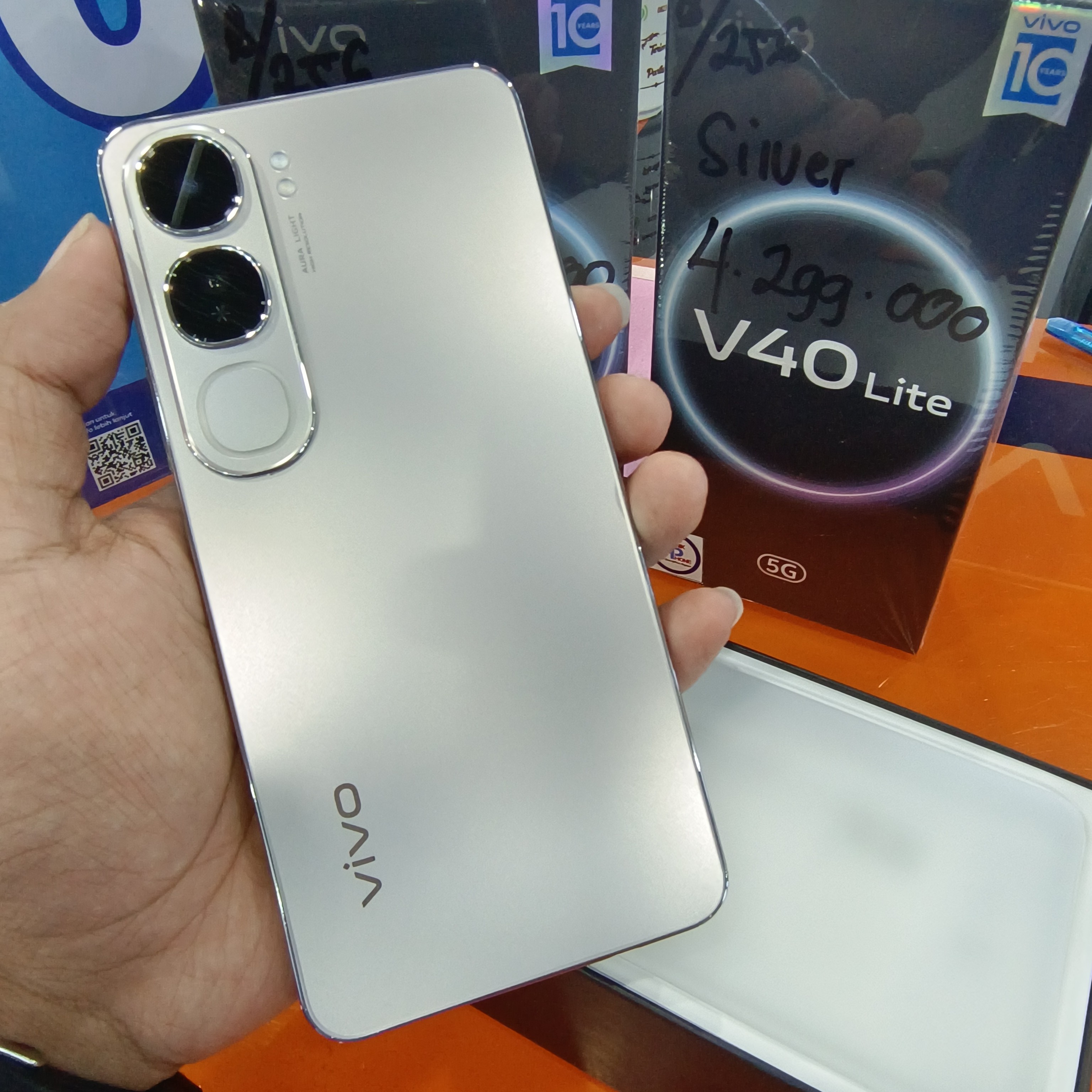 VIVO V40 LITE 4G RAM 8 GB ROM 128 GB