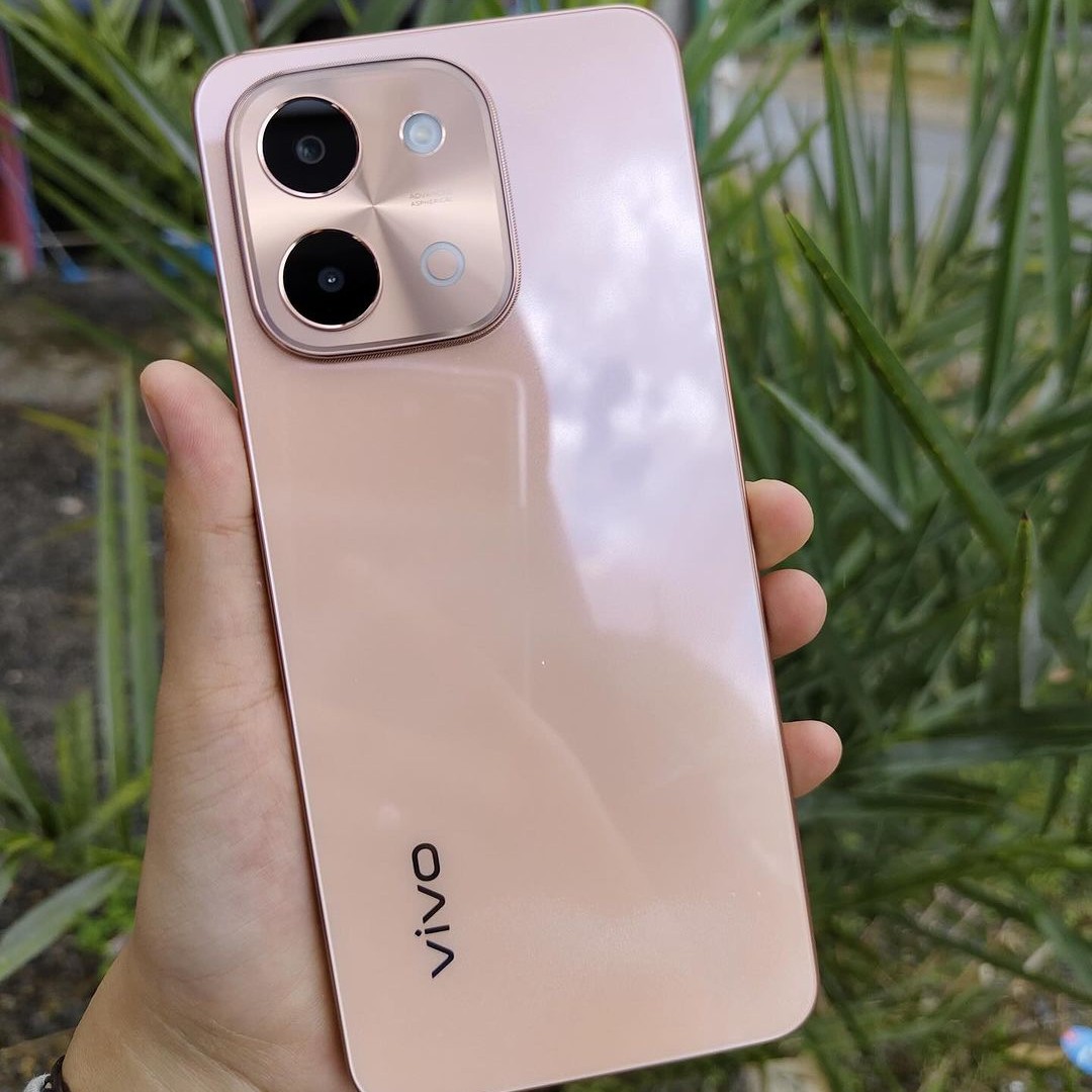 VIVO Y28 RAM 6 GB ROM 128 GB 3