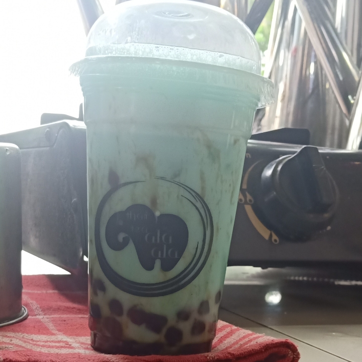 Vanilla Blue Boba