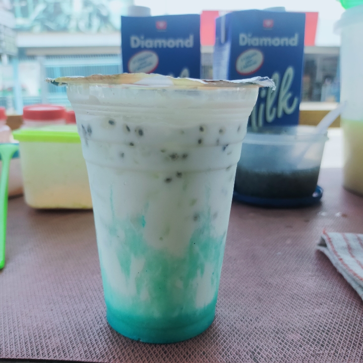 Vanilla Blue Yakult Milk