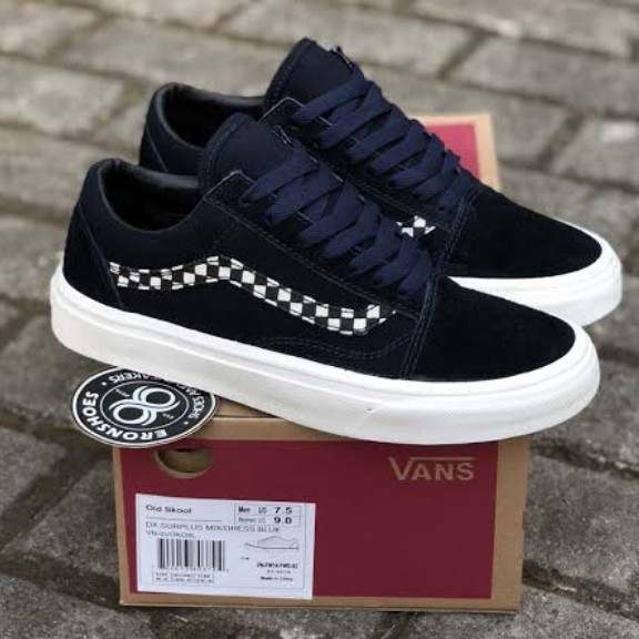 Vans Dt Hitam List Catur