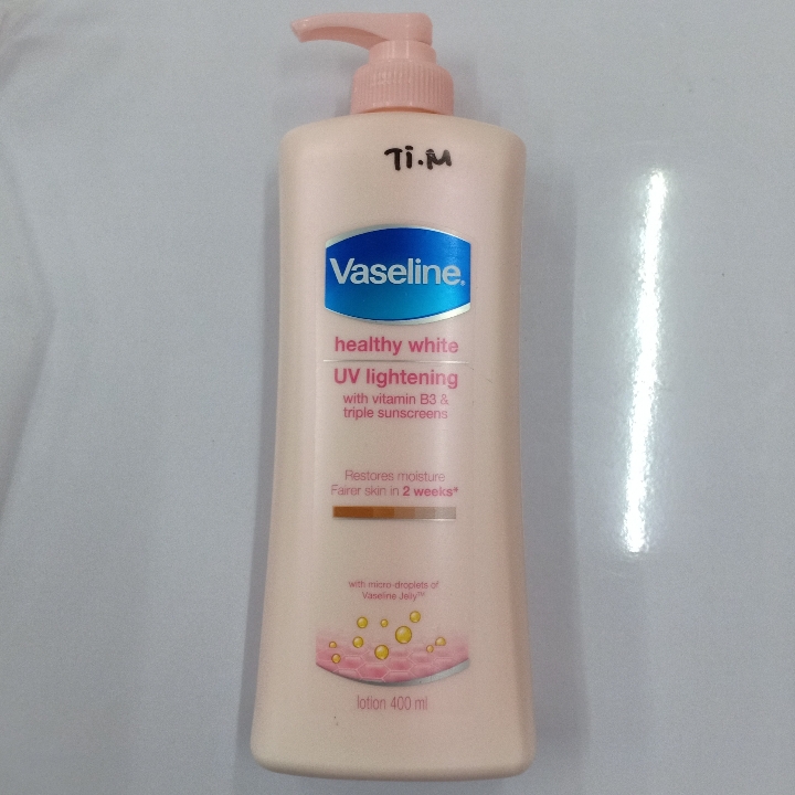 Vaseline Healthy White B3