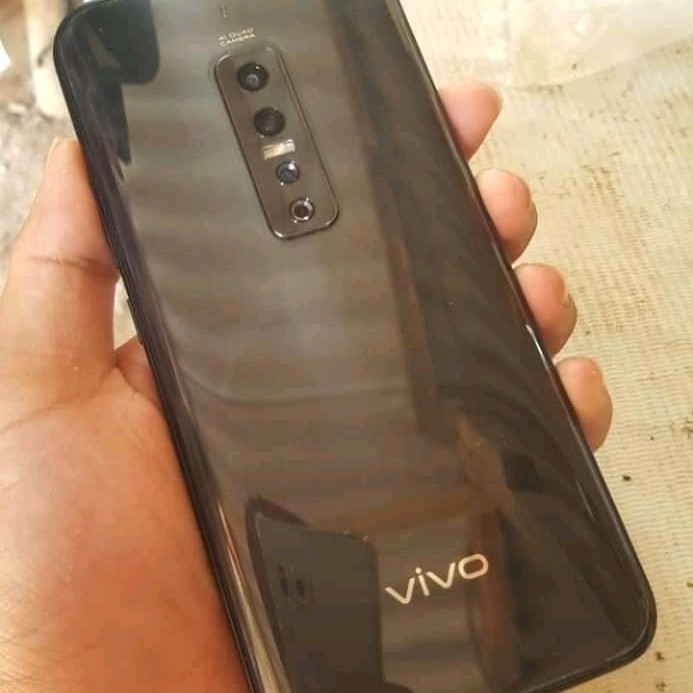 Vivo V17 Pro 3