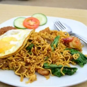 WARMINDO MIE GORENG BUMBU RACIK SOSIS DAN TELUR