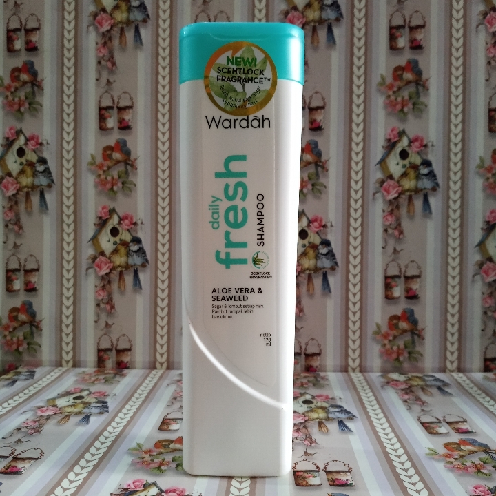 Wardah Daily Fresh Shampoo