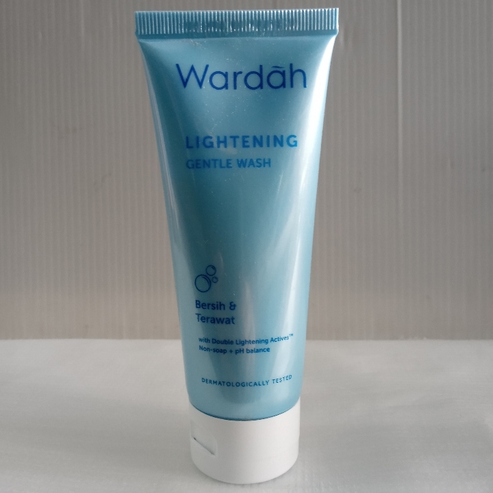 Wardah Light Gentle Wash