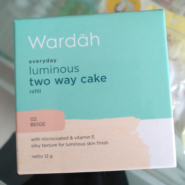 Wardah Luminous Two Way Cake Refil 03 Ivory 3