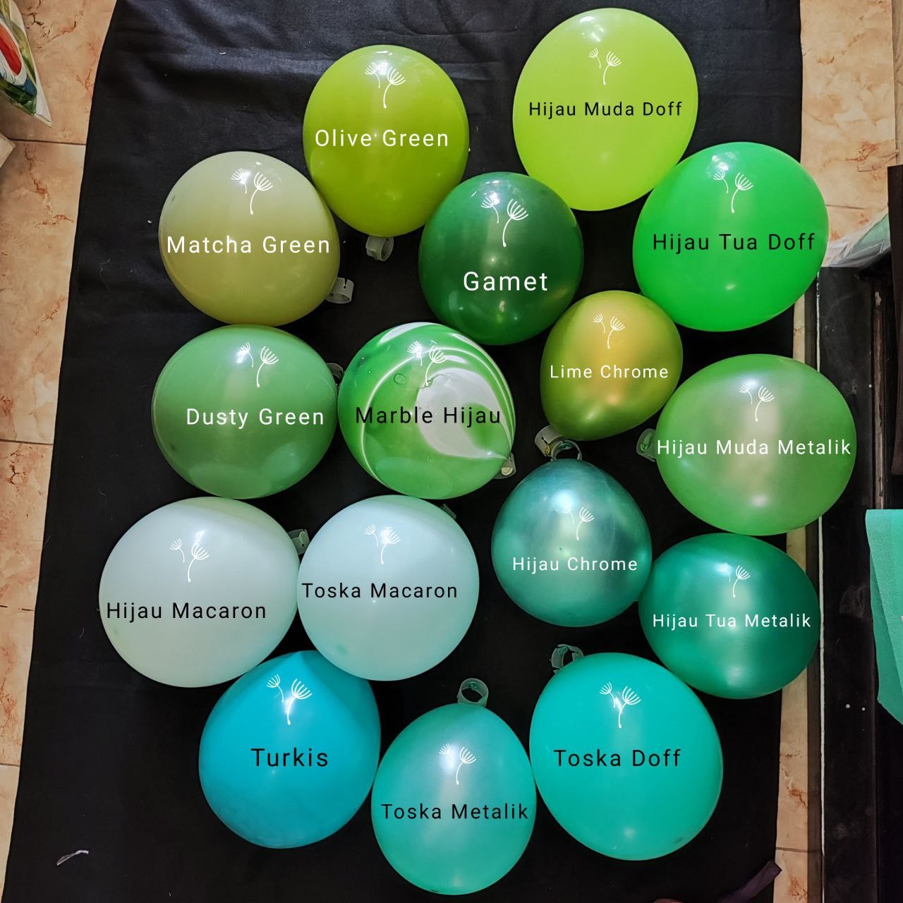 Warna Balon Hijau