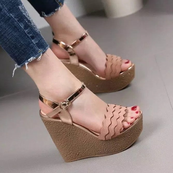 Wedges Hak Tinggi Mocca