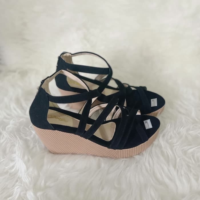 Wedges Mullan MJ1 Hitam 2