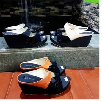 Wedges Mute 25JN Tali COKLAT 3