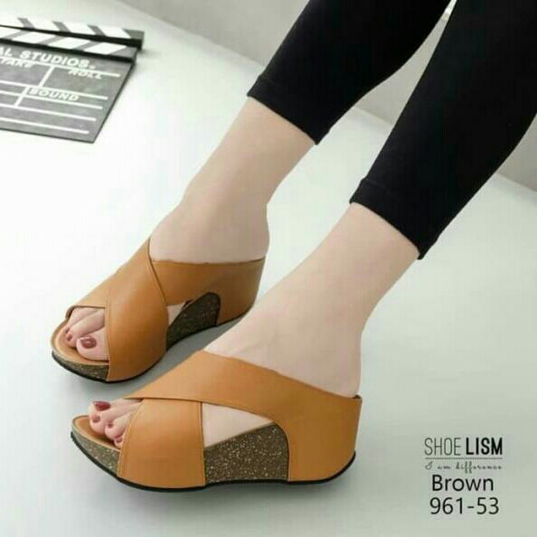 Wedges Silang AF24 Tan