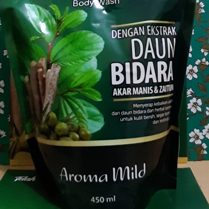 Zizi Body Wash dengan Extract Daun Bidara Akar Manis dan Zaitun 2