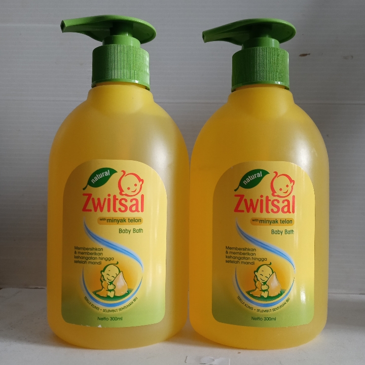 Zwitsal Baby Bath with Minyak Telon 300ml