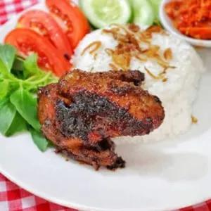 ayam bakar jowo lalapan sambel goreng