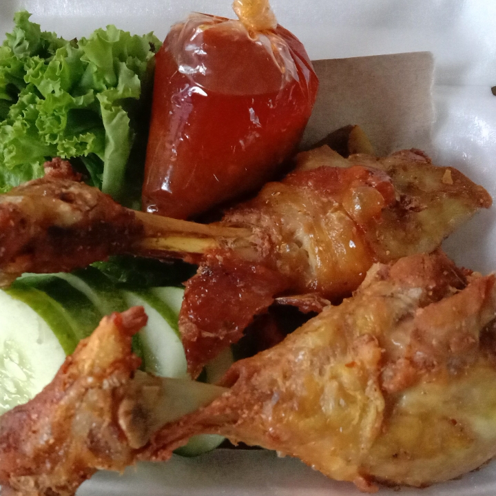 ayam goreng komplit tahu tempe