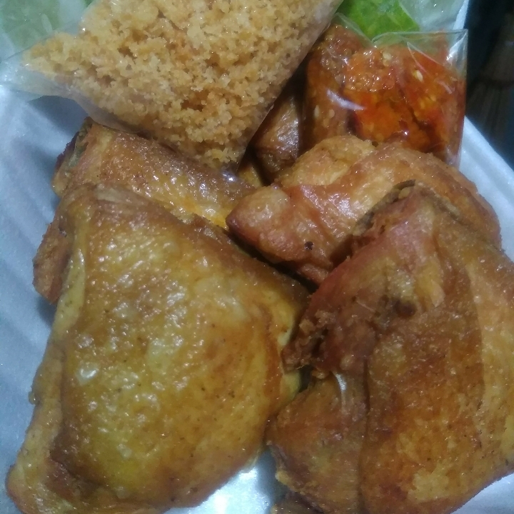 ayam goreng kremes