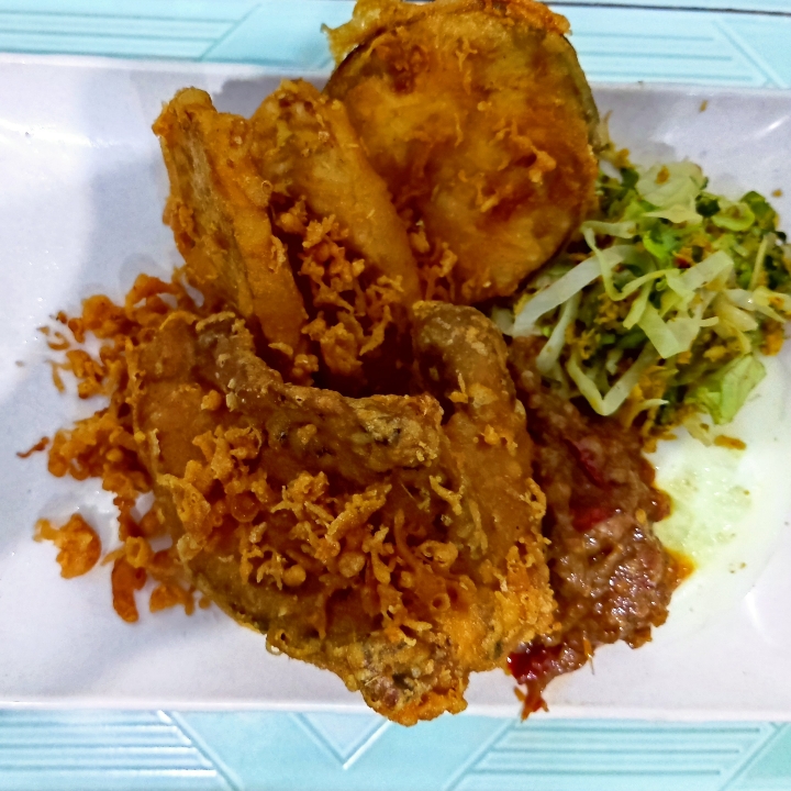 ayam penyet  Nasi 