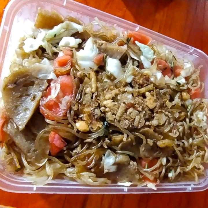 bihun goreng sayuran sosis baso telur komplit