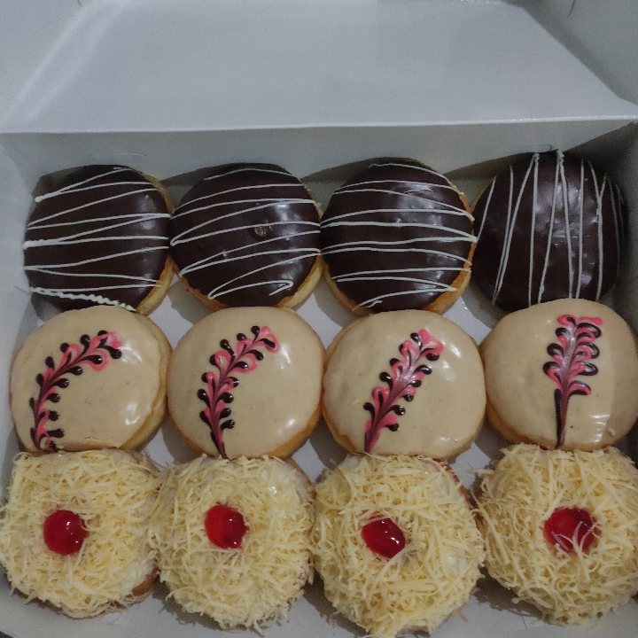 donat mini box isi 12 2