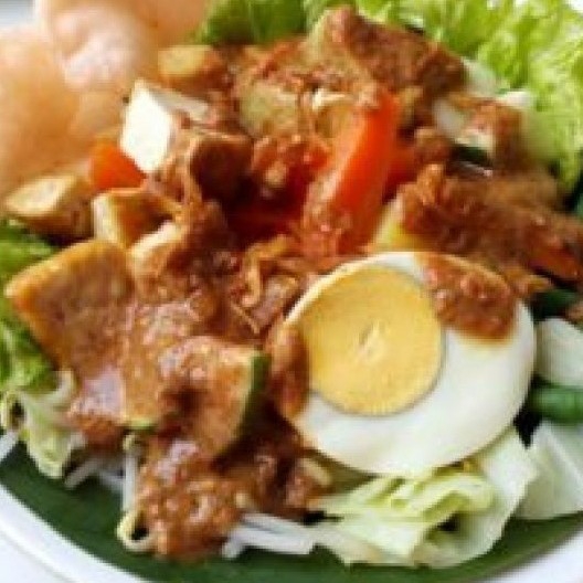 gado gado betawi kikil dan telor rebus