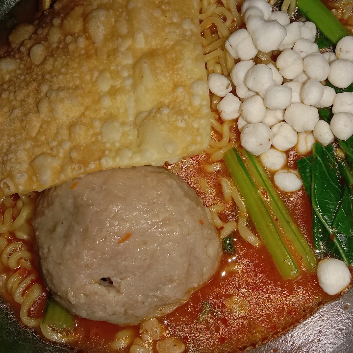 indomie kuah bakso pangsit cikur