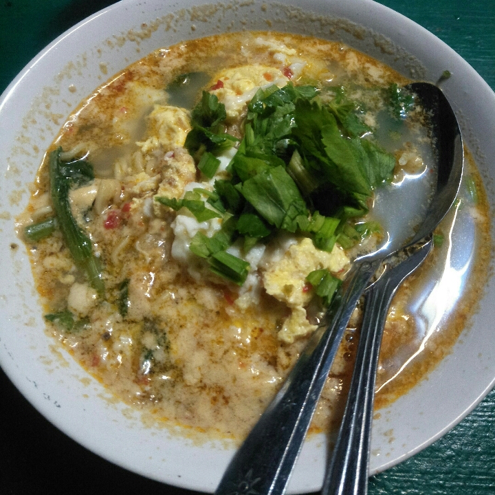 indomie kuah komplit