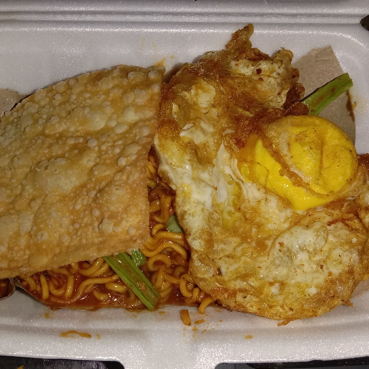 indomie toping telur