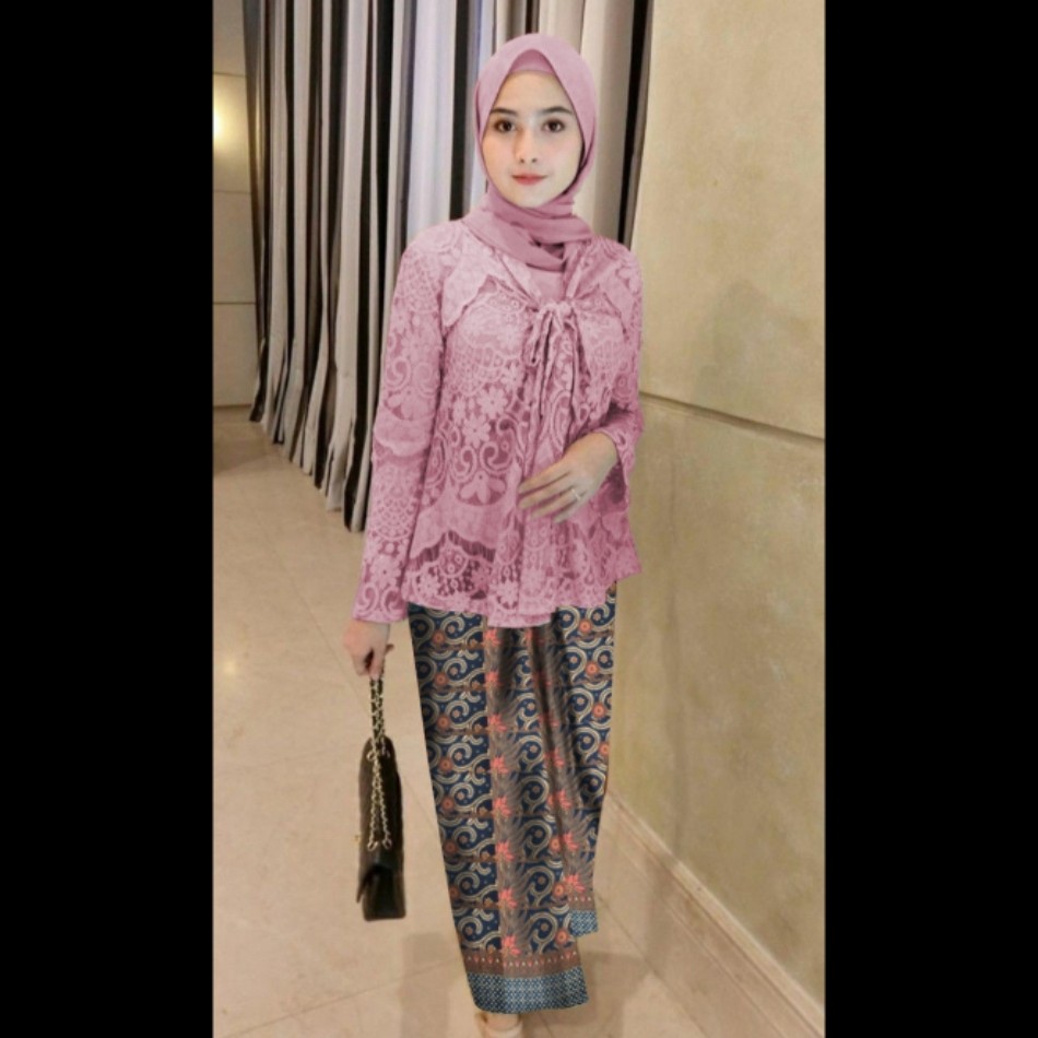 kebaya sarmila