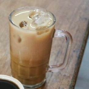 kopi susu dingin