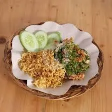 mie goreng ayam geprek sambal ijo 