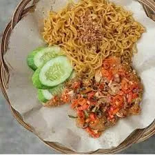 mie goreng ayam geprek sambal setan 