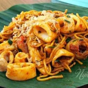 mie goreng cumi