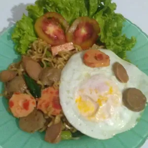 mie instan goreng KUmpLIT