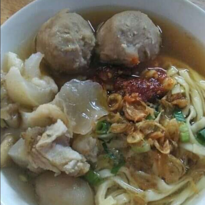 mie kocok kaki sapi