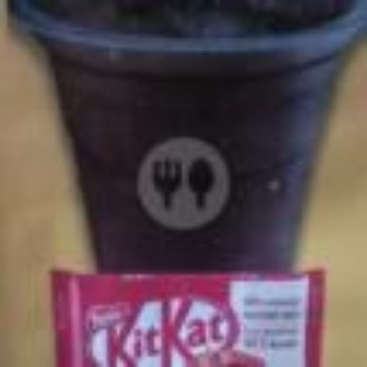 minuman coklat super topping kitkat