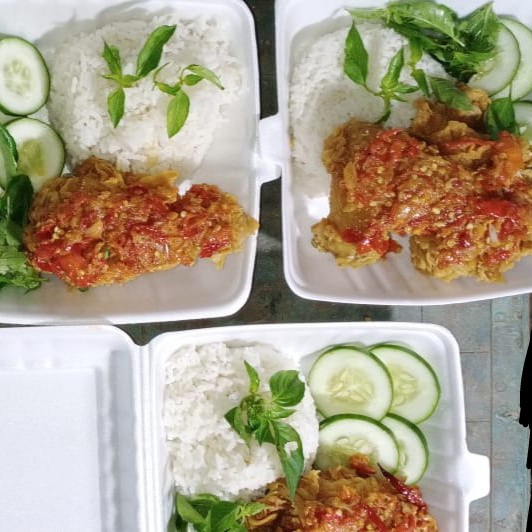 nasi Ayam GepreK 