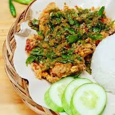 nasi ayam geprek sambal ijo 