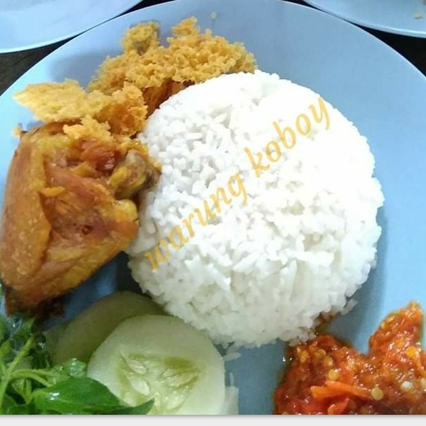 nasi ayam goreng kremes