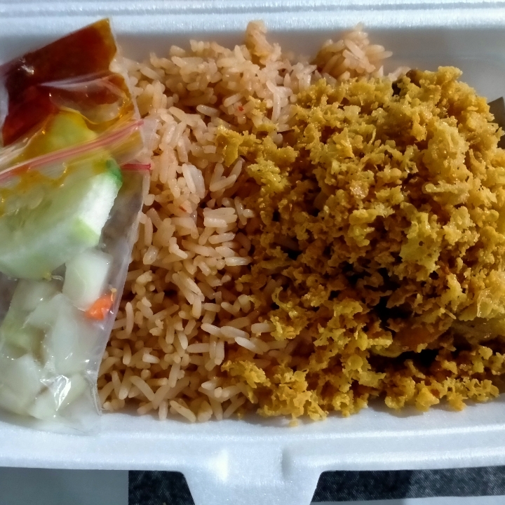 nasi goreng ayam kremes