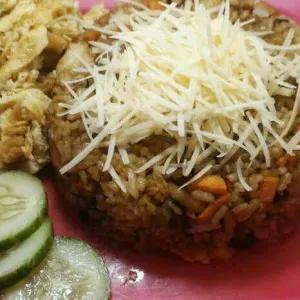 nasi goreng telur tabur kejuu