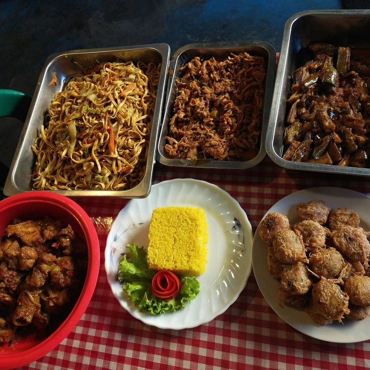 nasi kuning ayam