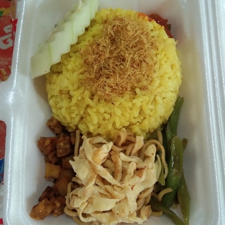 nasi kuning biasa