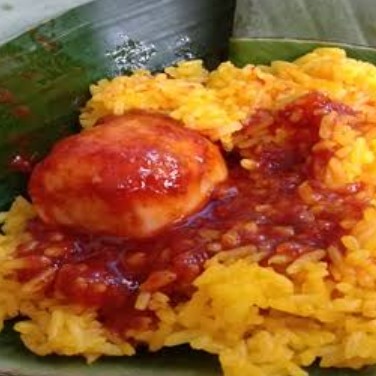 nasi kuning iwak intalu