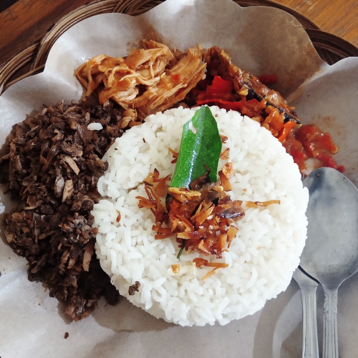 nasi lawar ayam