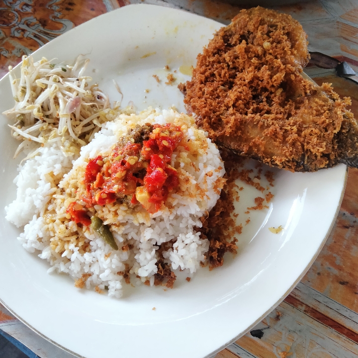 nasi nila goreng