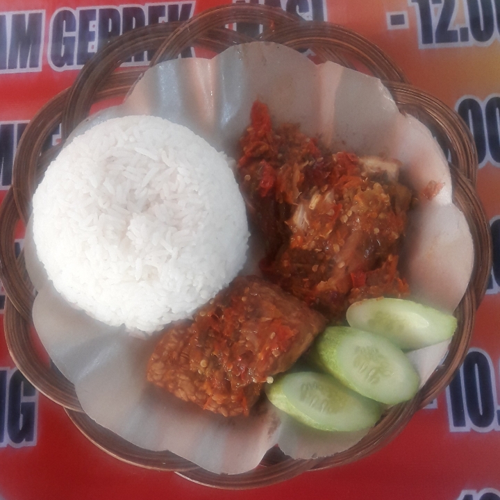 paket ayam geprek