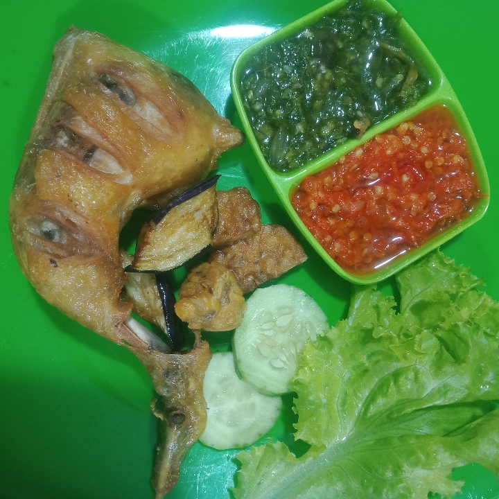 pecel ayam sambal petir